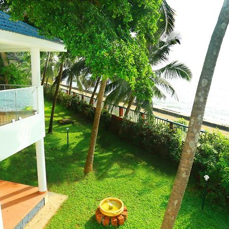 Kappad Beach Resort Chemancheri Exteriör bild