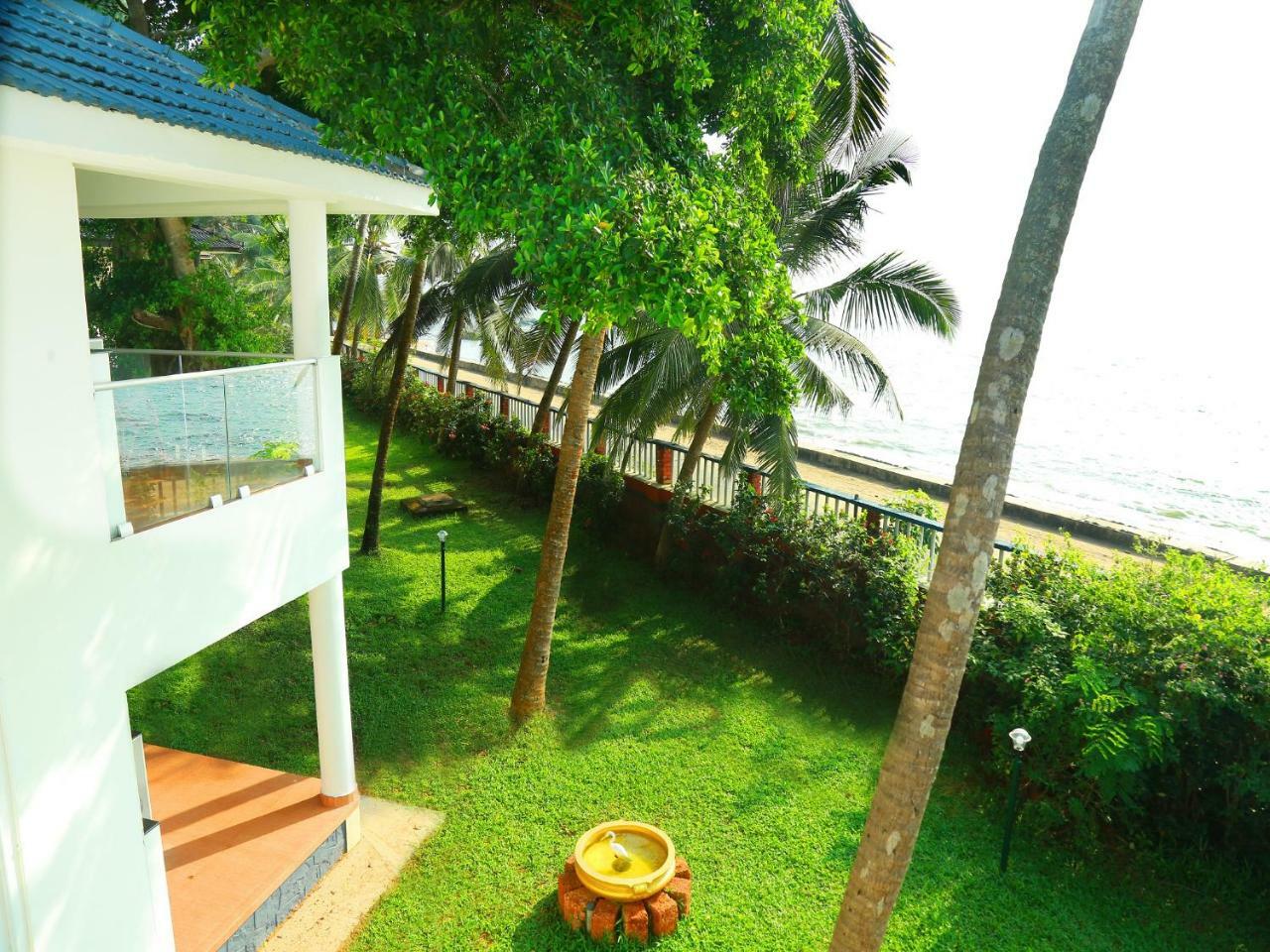 Kappad Beach Resort Chemancheri Exteriör bild