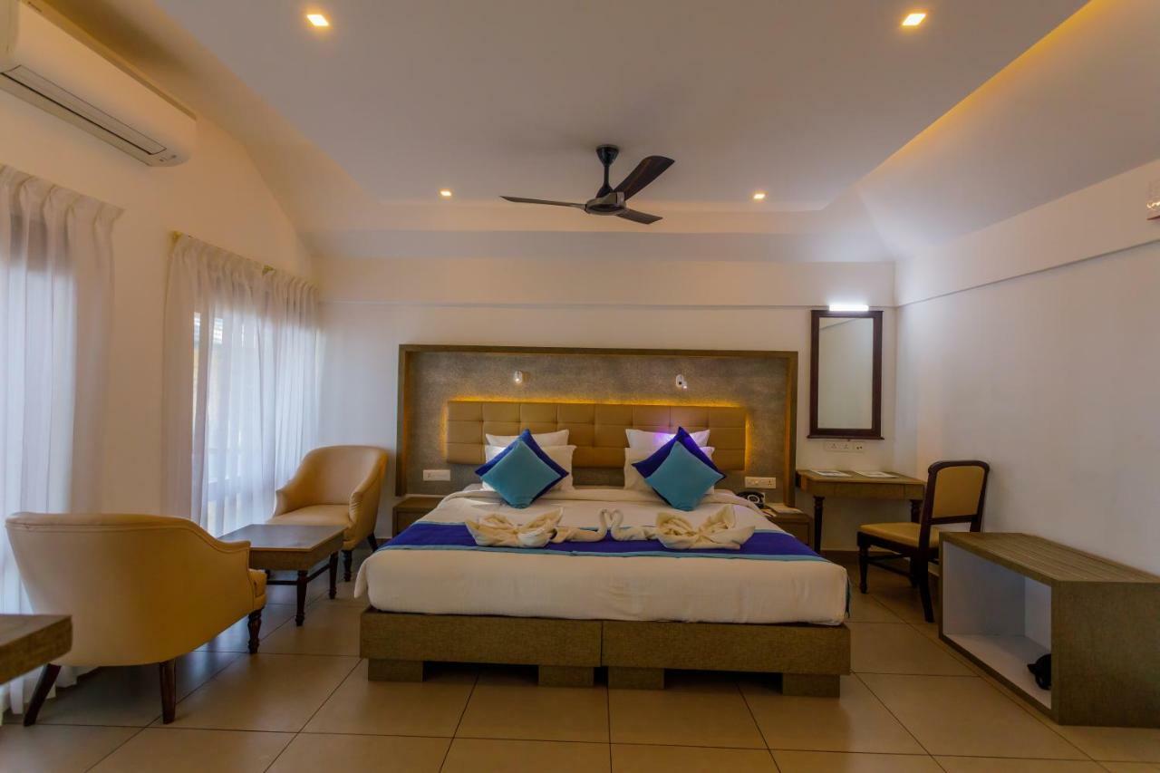 Kappad Beach Resort Chemancheri Exteriör bild